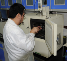 Lubricating grease low-temperature torque tester