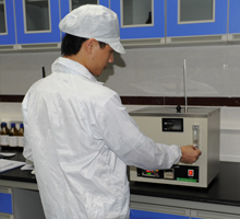 Lubricating grease water-drenching resistance tester