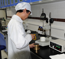 Grease cone penetration tester